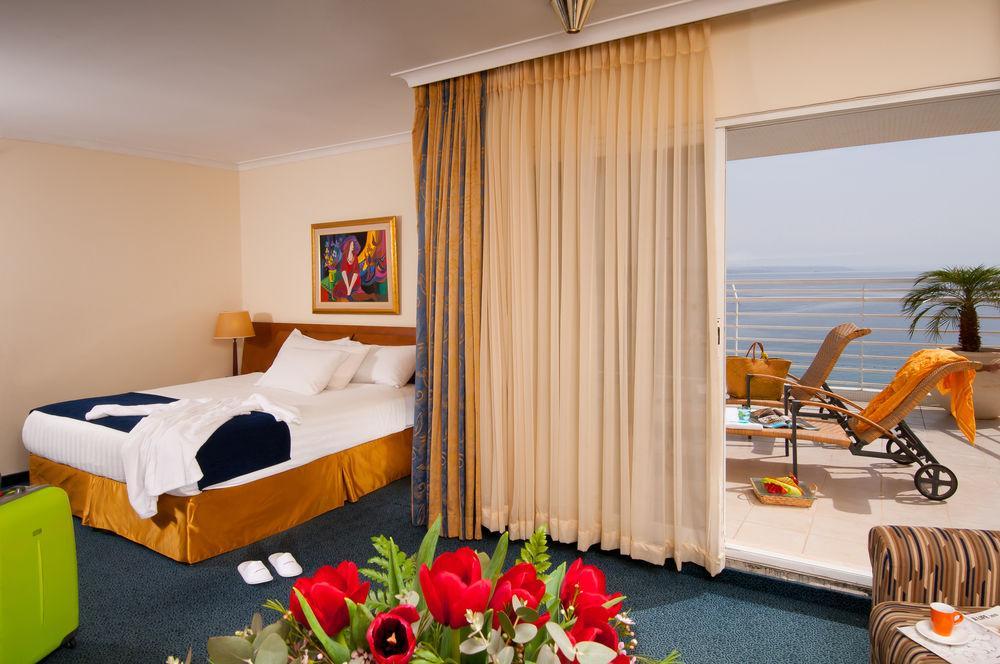 Leonardo Plaza Hotel 4*